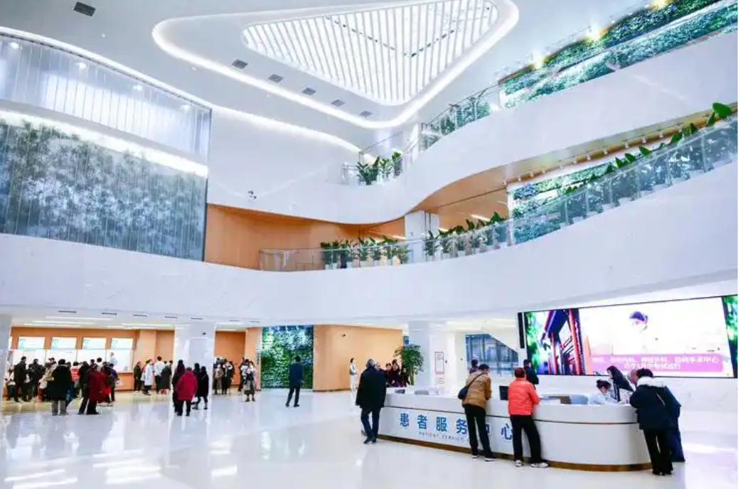 在时代的激流中筑坝修渠：论医院如何在坚守职工福利中，又能实现高质量发展(图1)